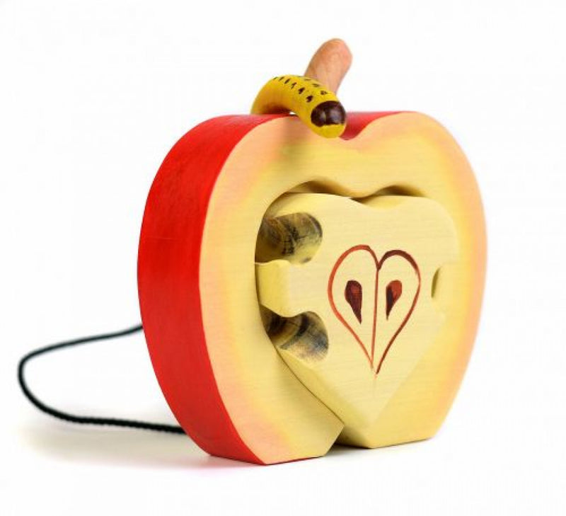 Mărul viermănos - jucărie din lemn