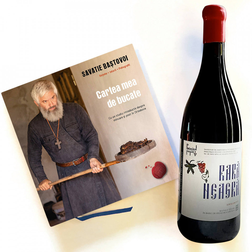 Pachet - O carte și un vin roșu